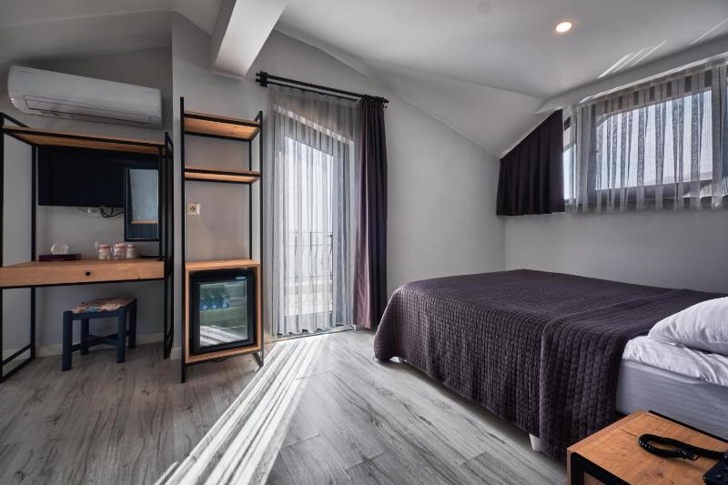 Executive Suite image 2