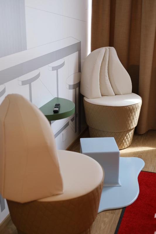 Deluxe Double Room image 4
