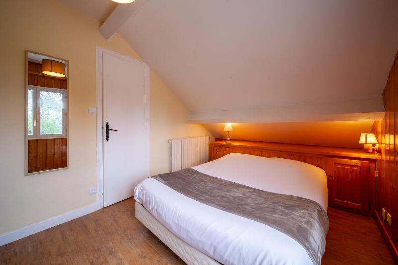 Double Room - Attic image 3