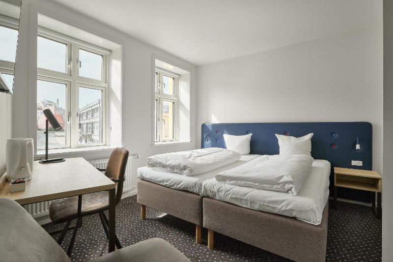 Standard Double Room With View image 1