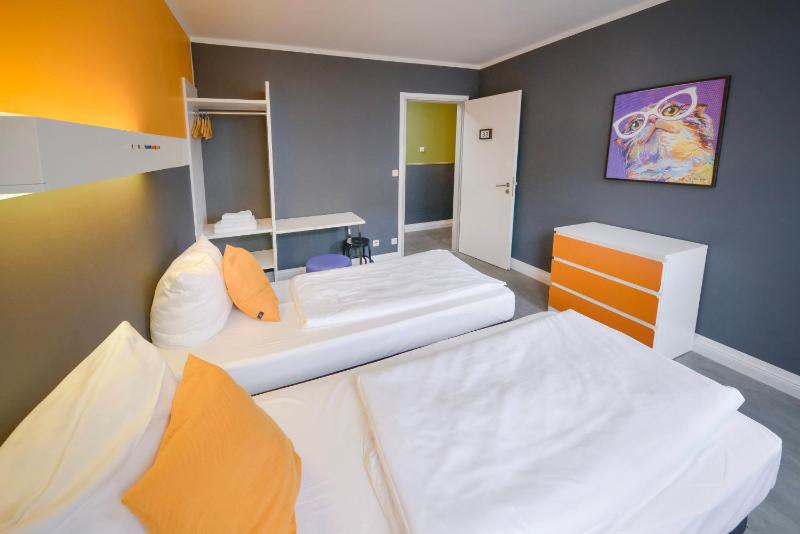 Double or Twin Room with Shared Bathroom image 2