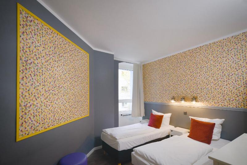 Double or Twin Room with Shared Bathroom image 4