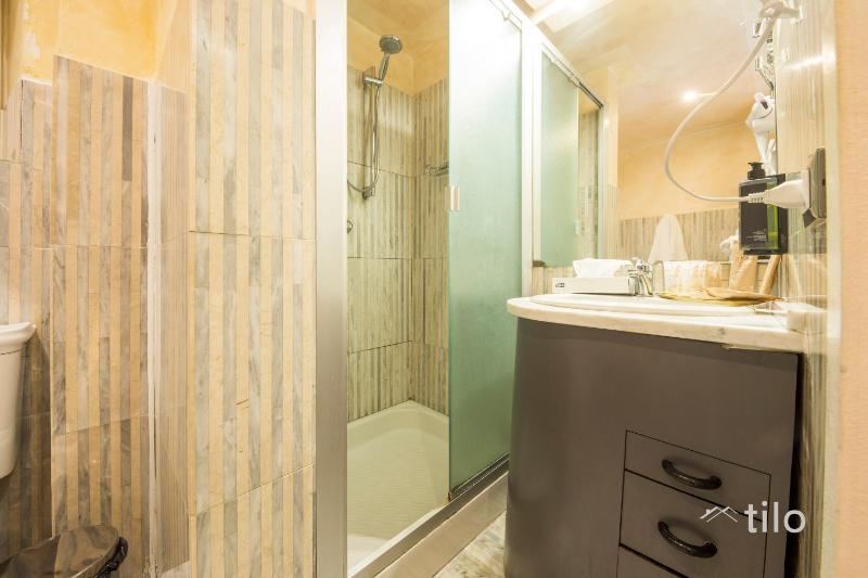 Tilo Rooms Genova - image 7