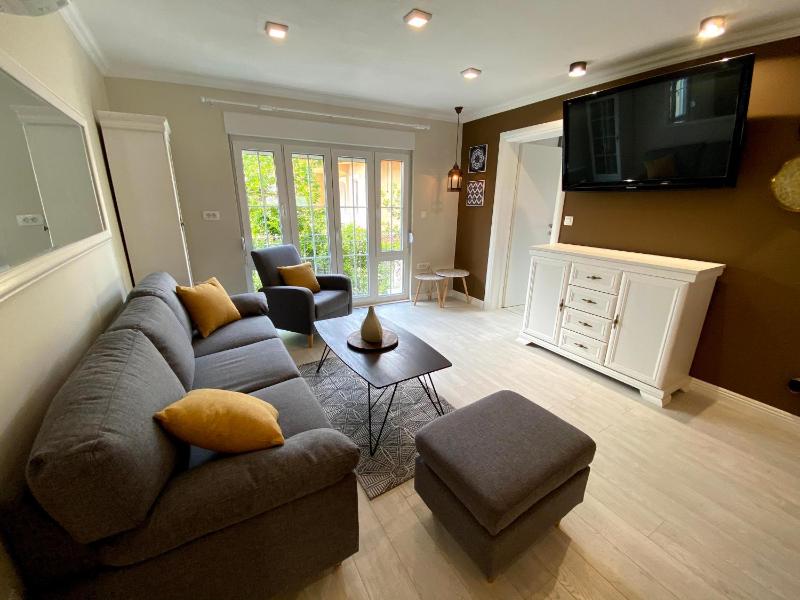 Superior Apartment image 3