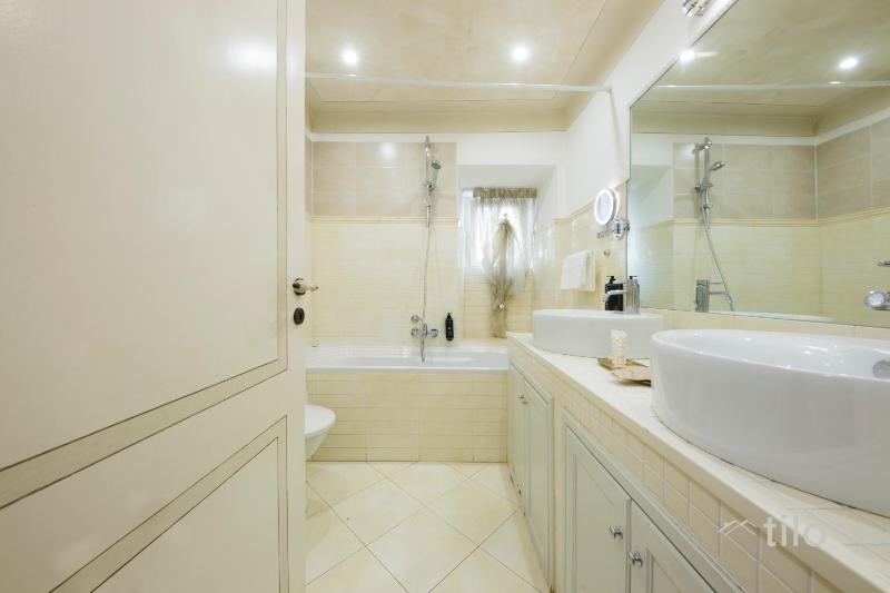 Tilo Rooms Genova - image 2