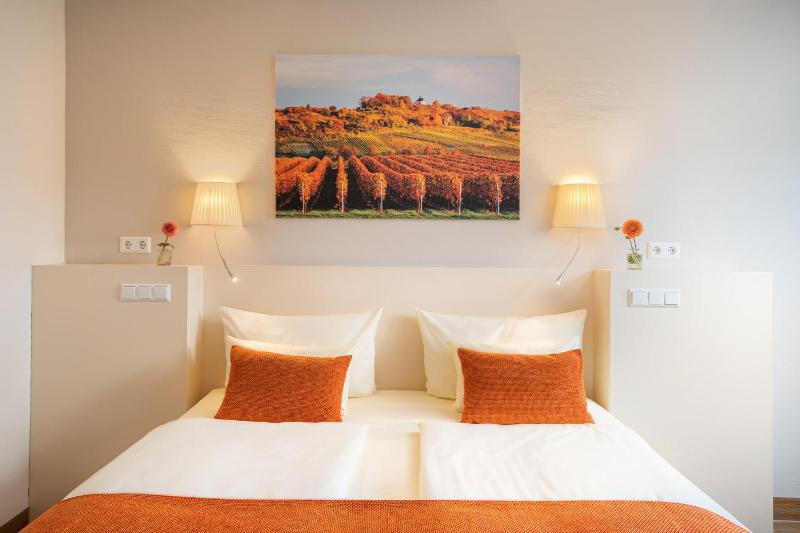 Standard Double Room image 2