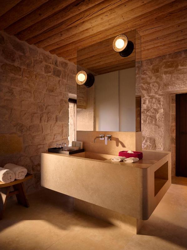 Junior Suite image 1