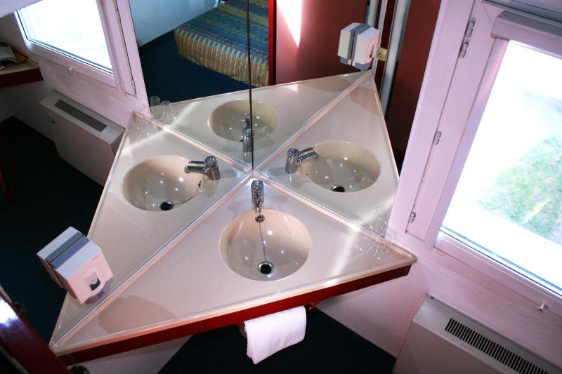 Double Room - Disability Access image 2