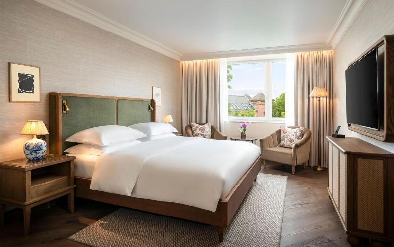 King Room - High Floor image 1