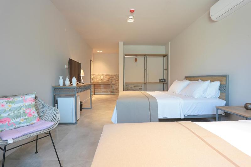 Deluxe Triple Room image 4