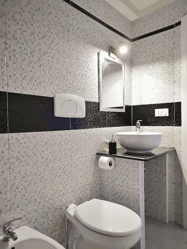 Basic Triple Room image 4