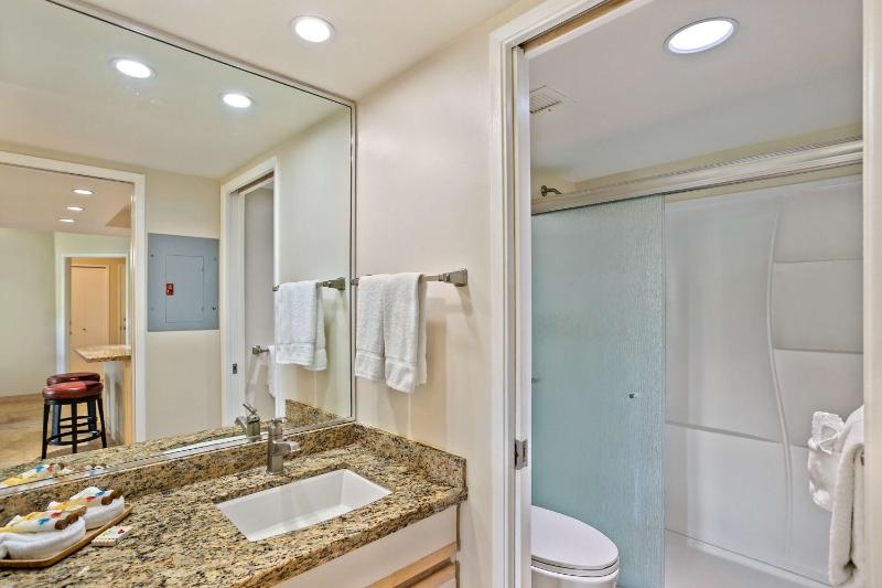 Two-Bedroom Suite image 4