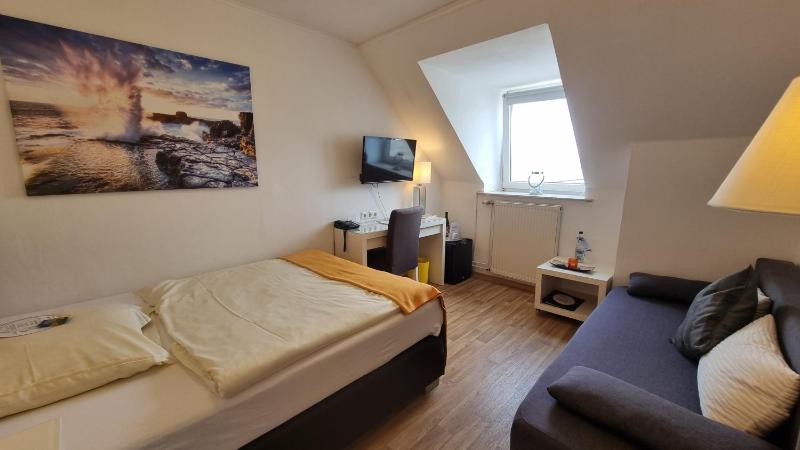 Single Room Comfort image 4