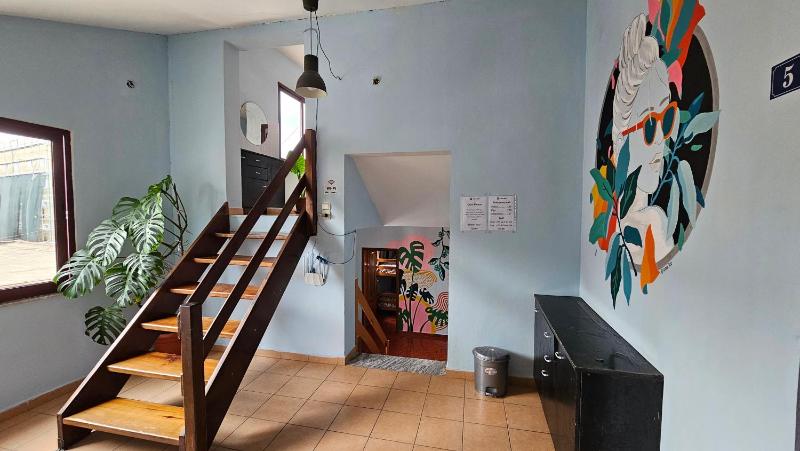 Traveler Hostel - image 2