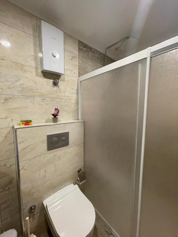 Two-Bedroom Deluxe Apartment with Garden View image 4