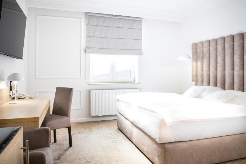 Double Room image 1