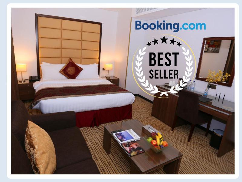 Deluxe King Room image 1