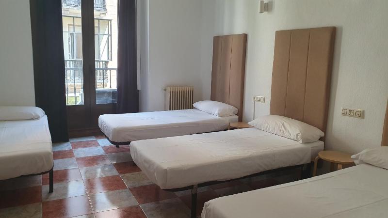 Hostal Kryse&Breogan -Madrid centro Gran Vía- - image 7