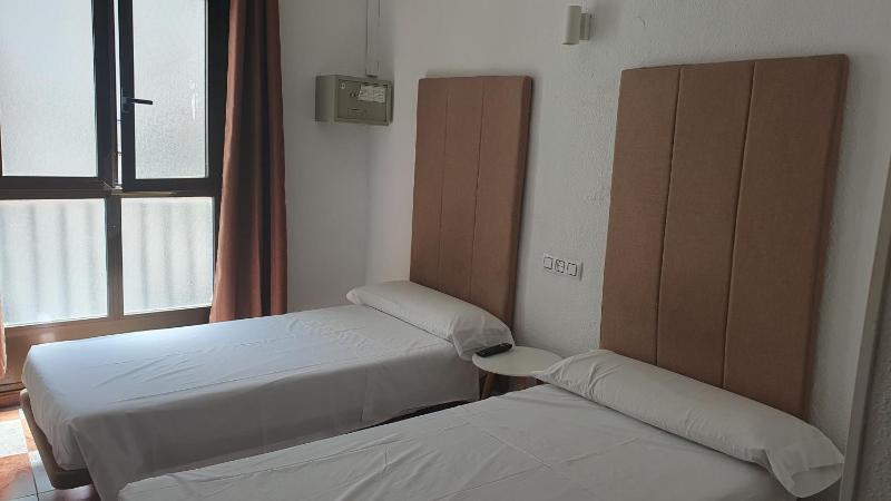 Hostal Kryse&Breogan -Madrid centro Gran Vía- - image 15