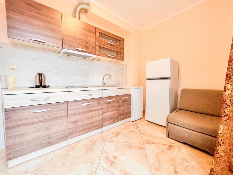 Studio Apartment image 3