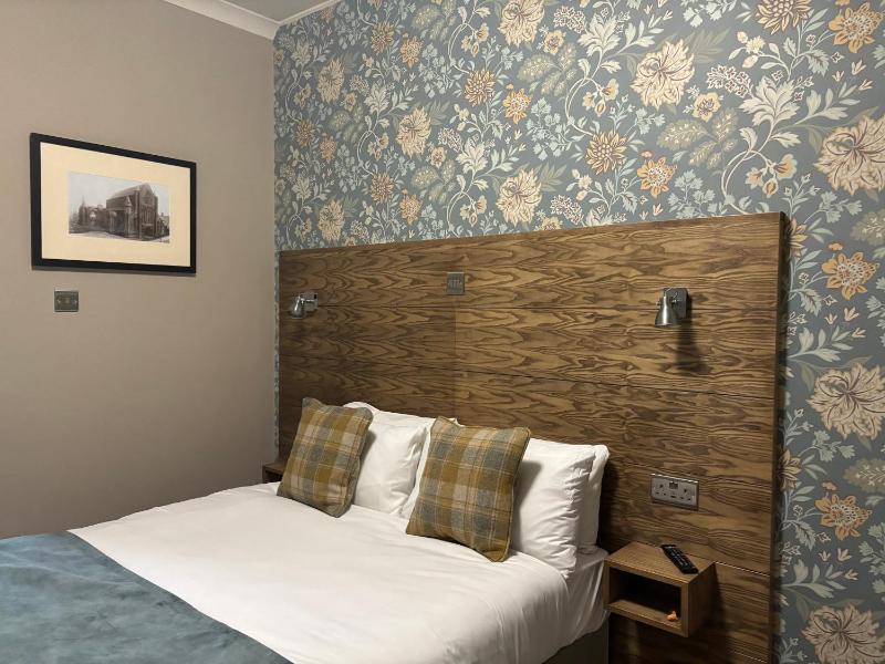 Double Room with Private Bathroom image 3