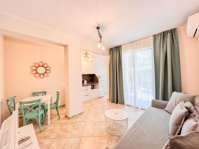 Apartment - Split Level image 2
