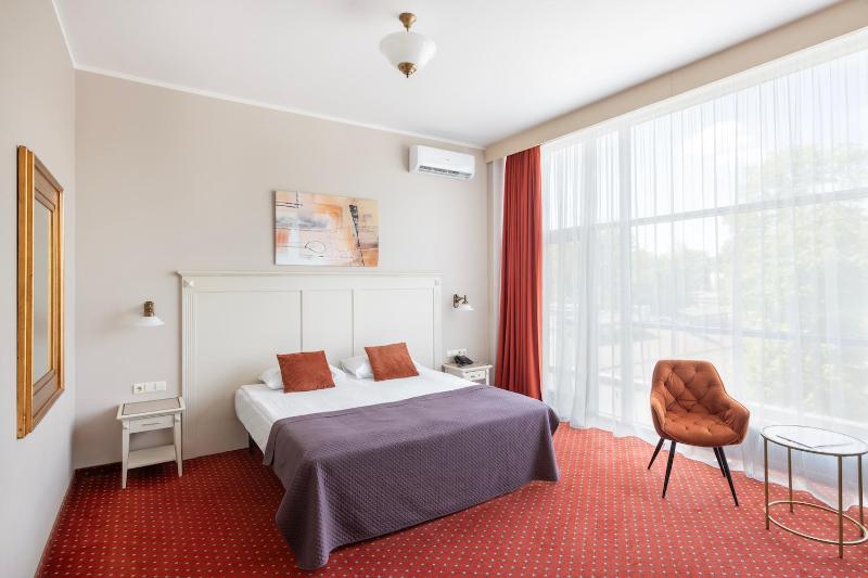Superior Twin Room with Spa Access  image 1