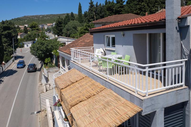 Apartment with Sea View image 4
