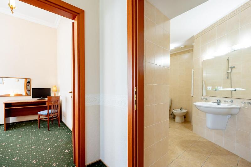 Suite image 4