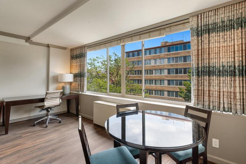 Standard Double Suite image 3