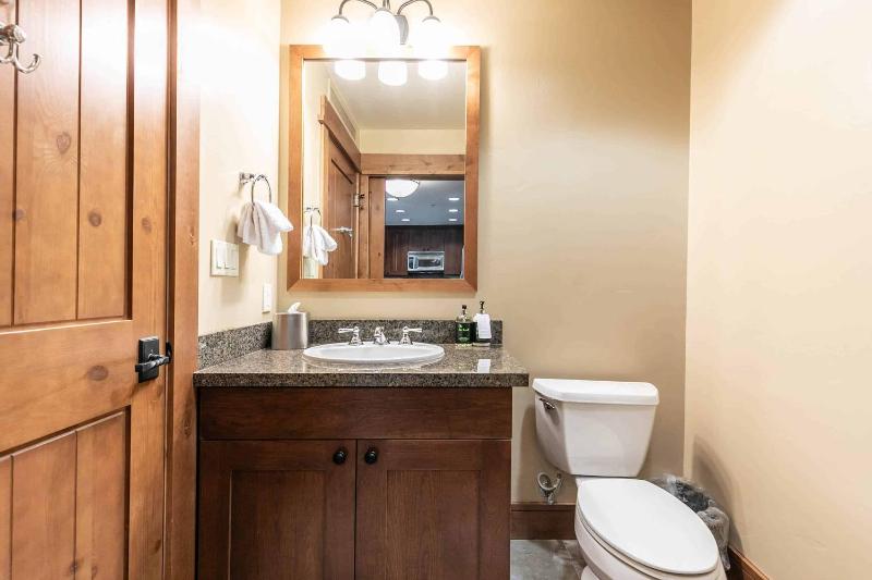 Catamount Lodge 201B by East West Hospitality - image 7