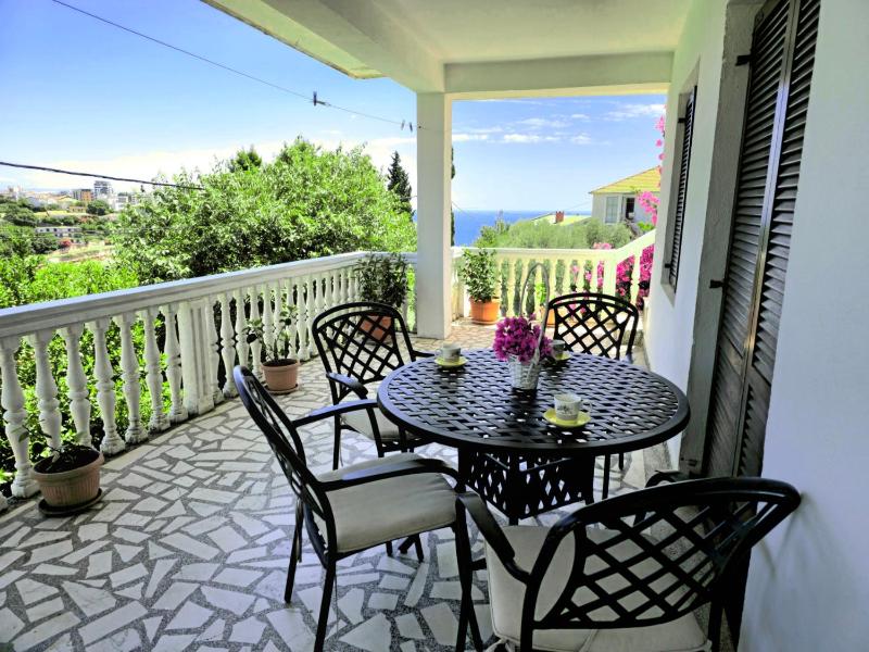 Apartment with Sea View image 4