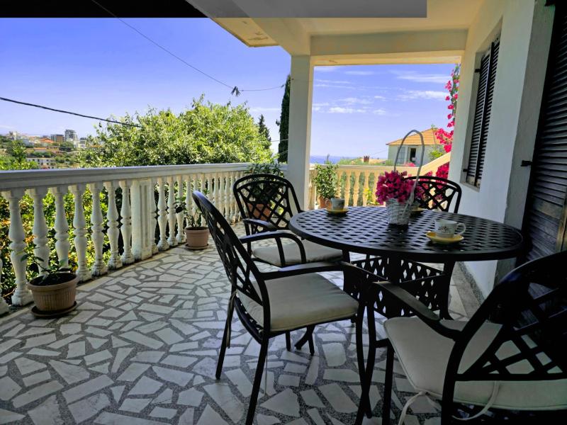 Apartment with Sea View image 3