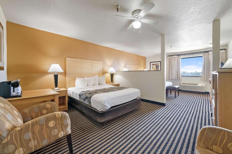 Double Queen Suite - Non-Smoking image 1