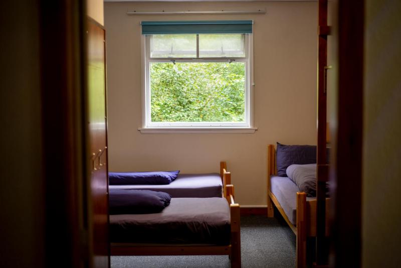 Triple Room with Shared Bathroom image 2