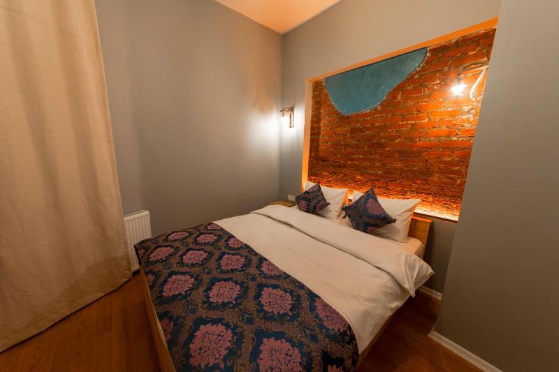 Queen Suite with Partial Sea View image 3