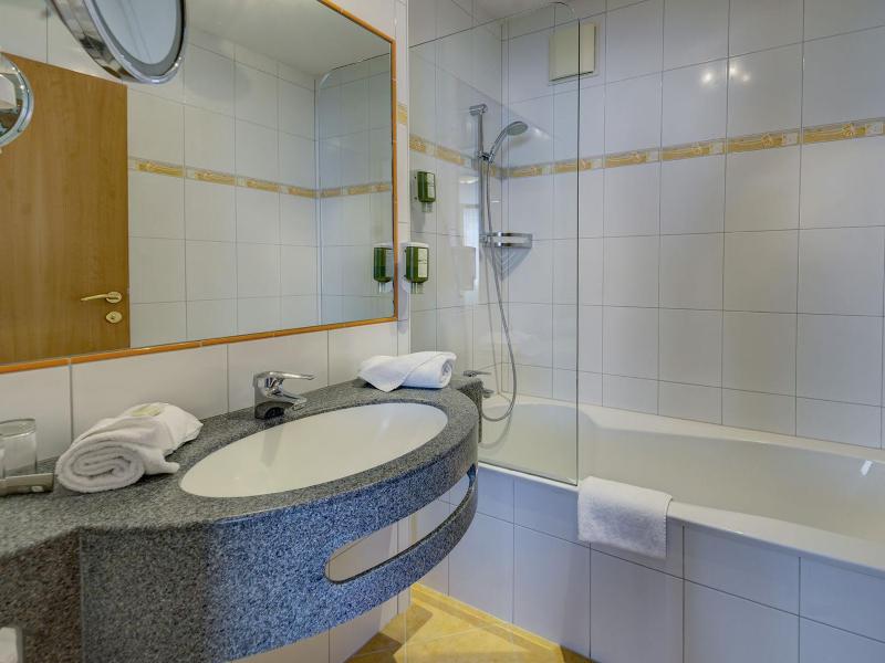 Suite with Balcony image 3
