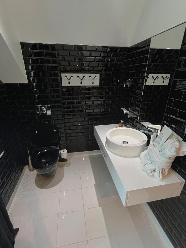 Double Room with Garden View image 2
