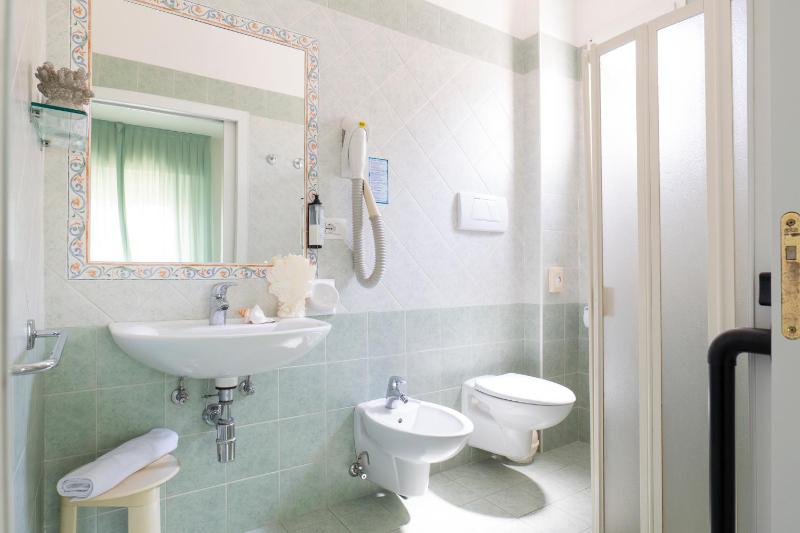Triple Room image 4