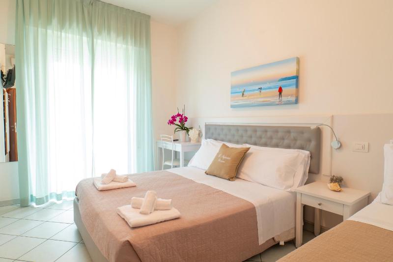 Triple Room image 3