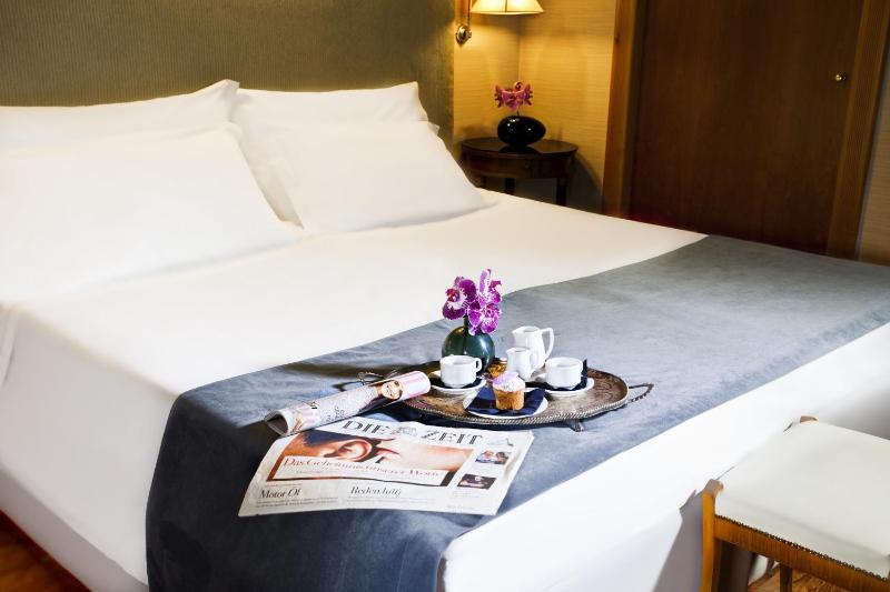 Superior Double Room image 4