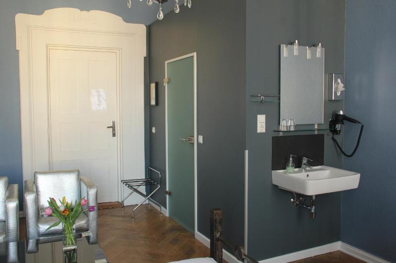 Superior Double Room image 2