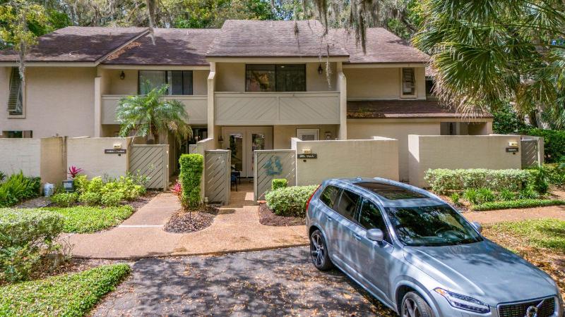 3025 Club Villas - image 8