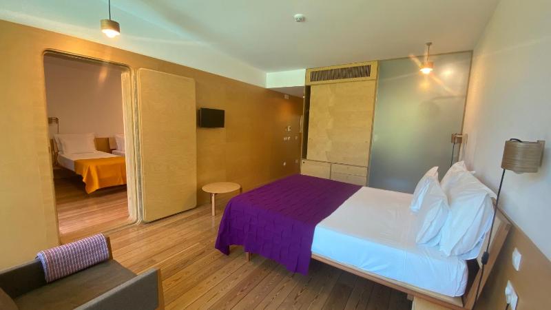 Quadruple Room image 3