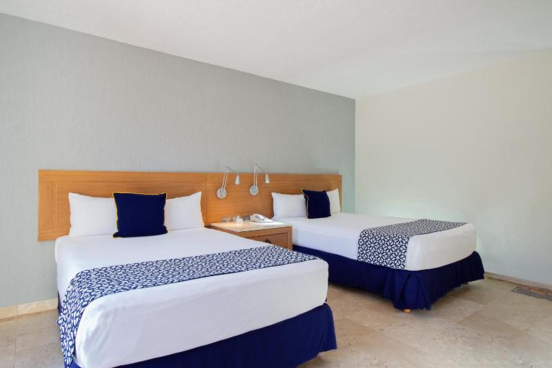 Plaza Pelicanos Club Beach Resort All Inclusive - image 6