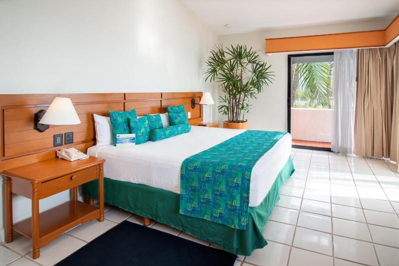 Plaza Pelicanos Club Beach Resort All Inclusive - image 13
