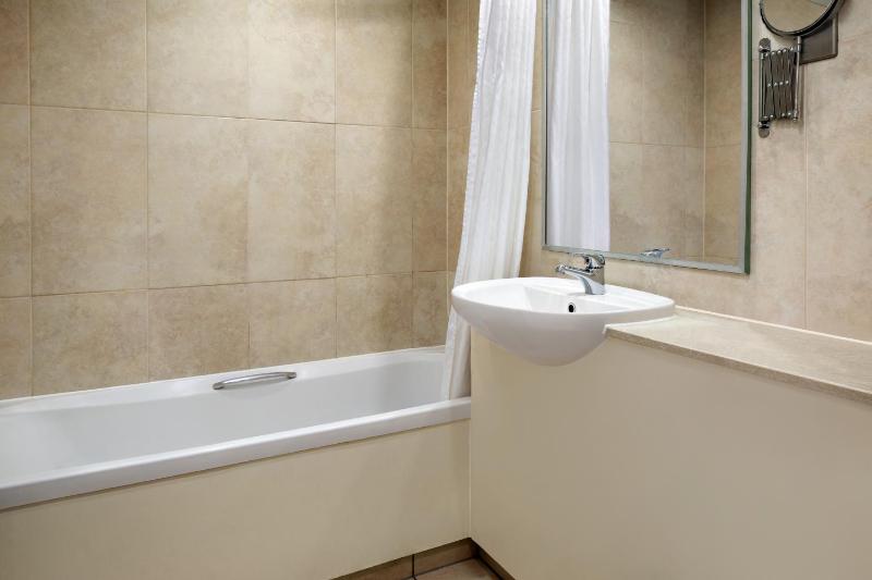 King Room - Non-Smoking image 2