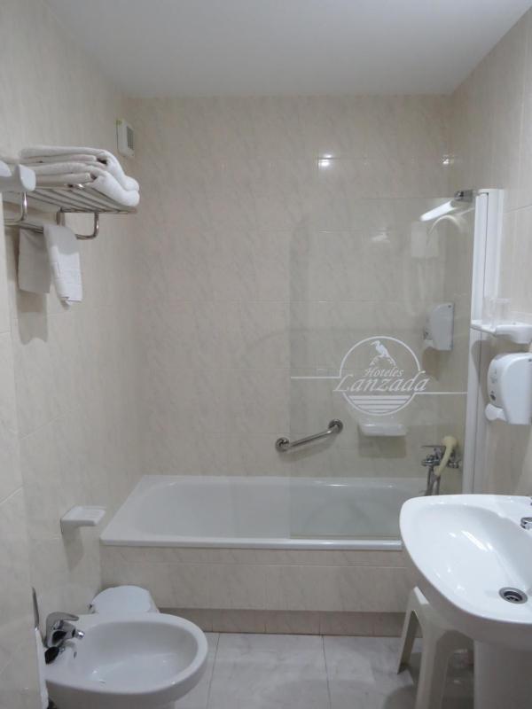 Single Room image 2