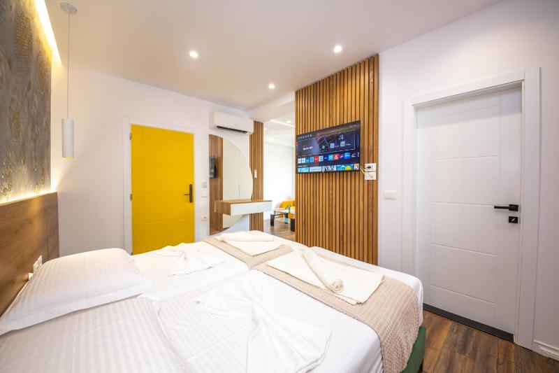 Downtown Boutique Studios - image 16