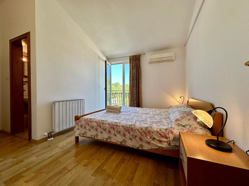 Double Room image 4